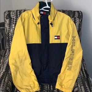 VINTAGE TOMMY HILFINGER JACKET